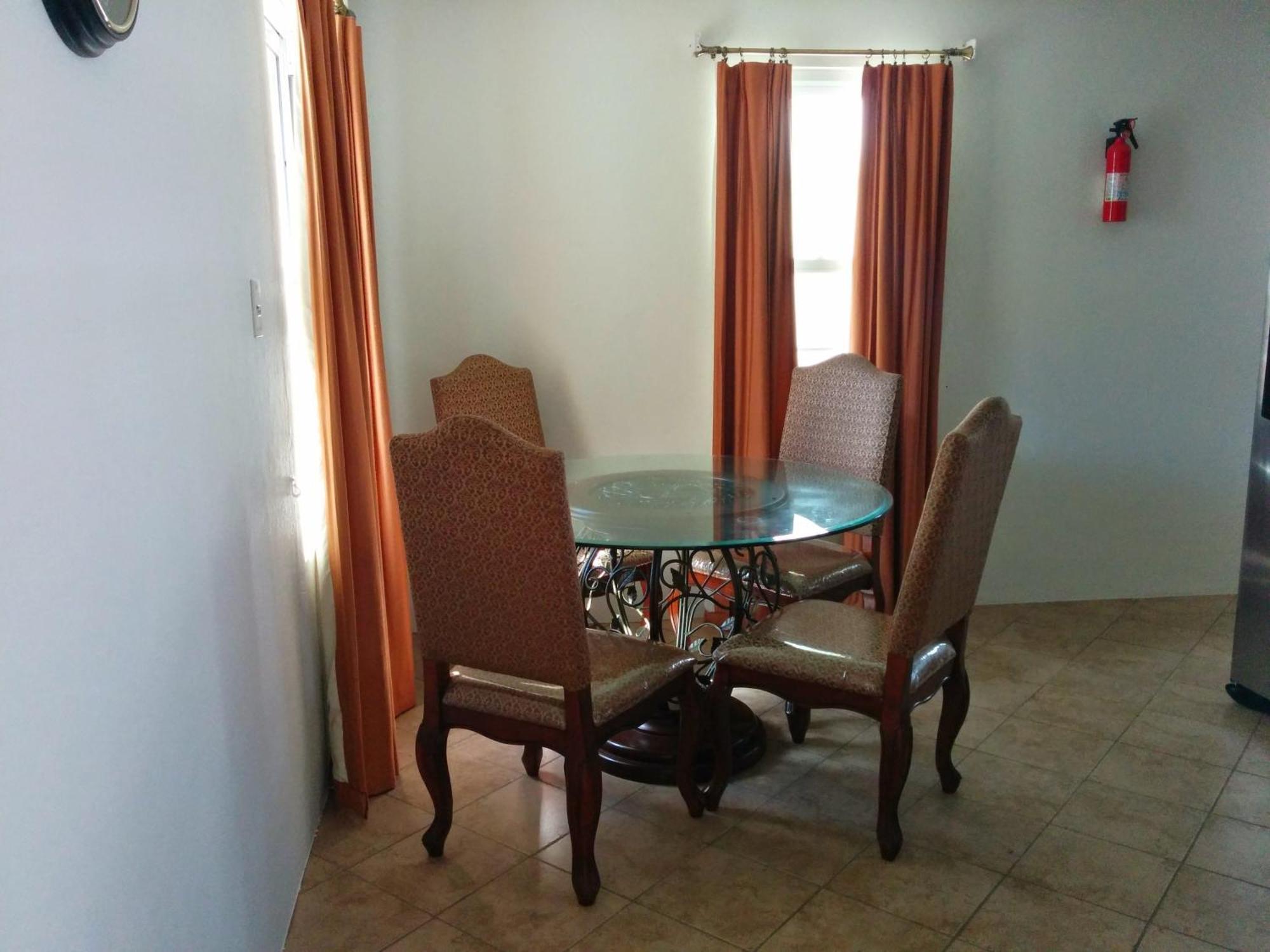 Windsong Guest Apartments Pembroke Exterior foto