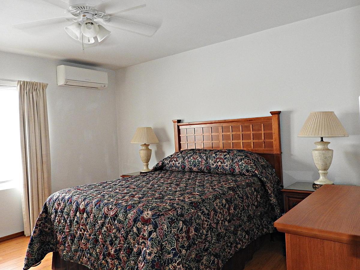 Windsong Guest Apartments Pembroke Exterior foto